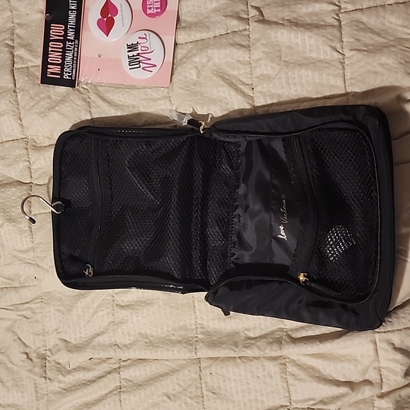 Victoria's Secret Travel Case + Buttons - Picture 2 of 3